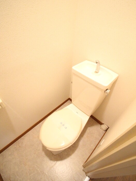 物件内観写真14　(トイレ)