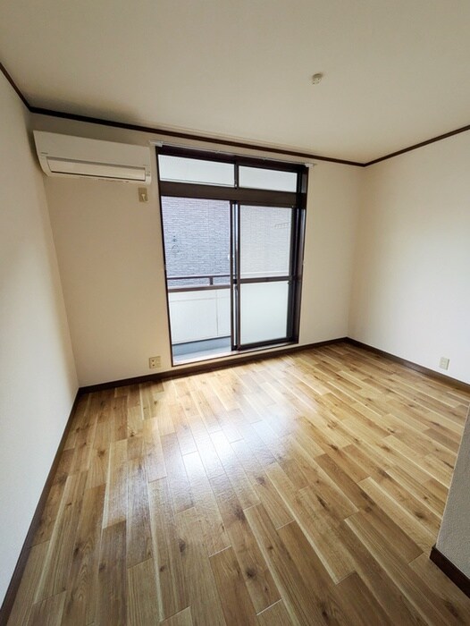 物件内観写真4　(居室)