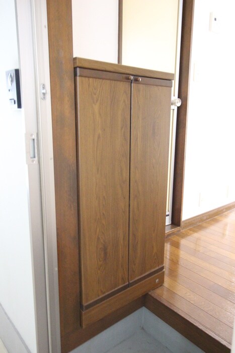 物件内観写真18　(玄関)