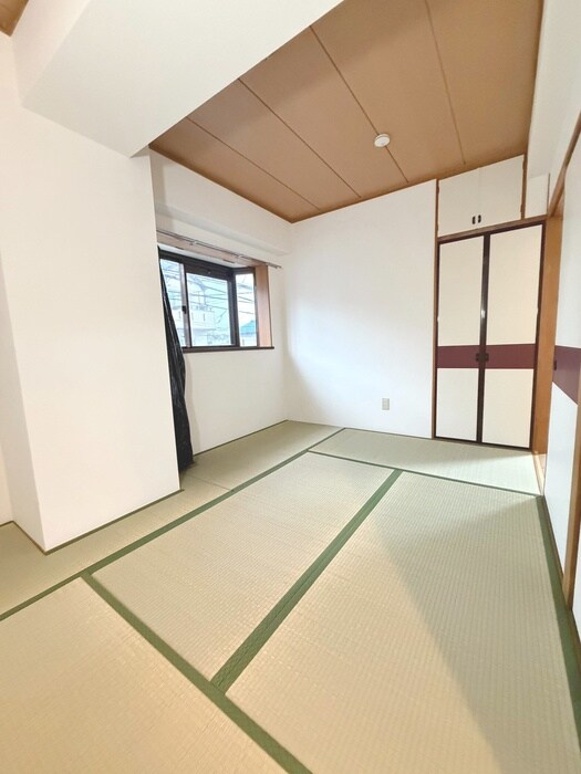 物件内観写真10　(居室)