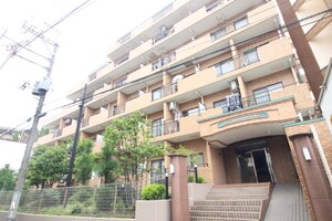 ﾗｲｵﾝｽﾞﾏﾝｼｮﾝ福生第3（208）外観写真