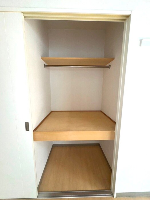 物件内観写真15　(収納)