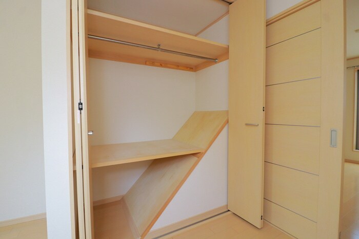 物件内観写真12　(収納)