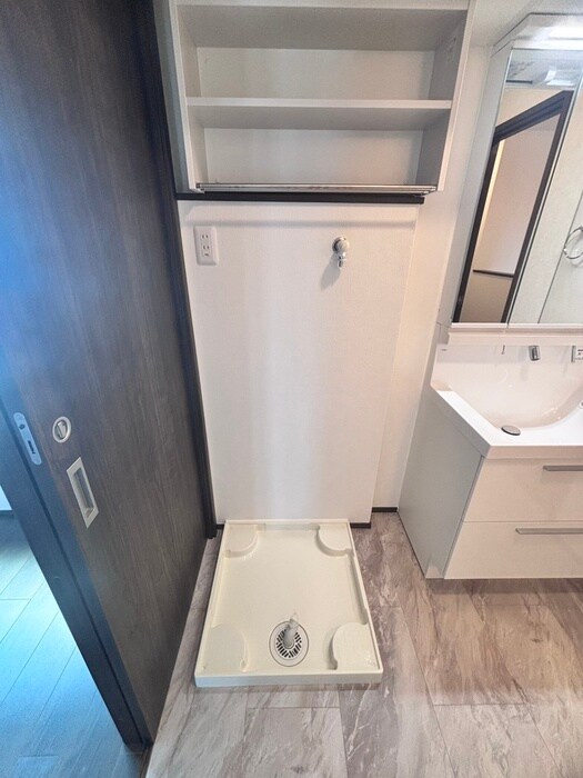 物件内観写真15　(洗濯機置場)