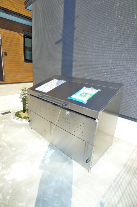 物件外観写真6　(建物設備)