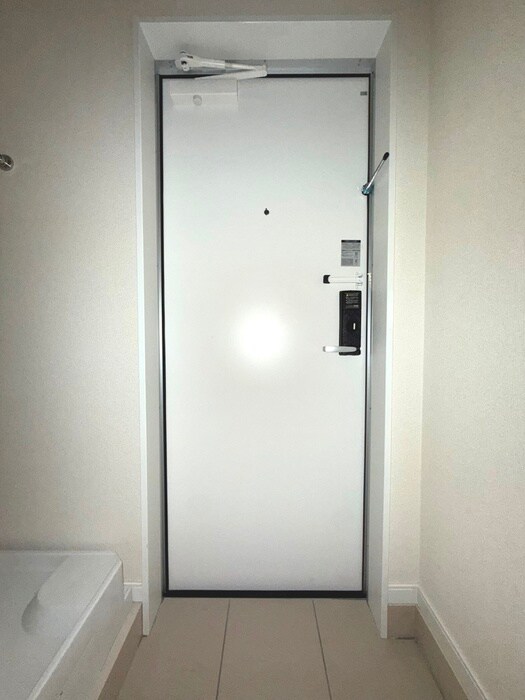 物件内観写真21　(玄関)