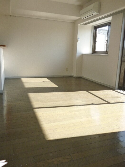 物件内観写真4　(居室)