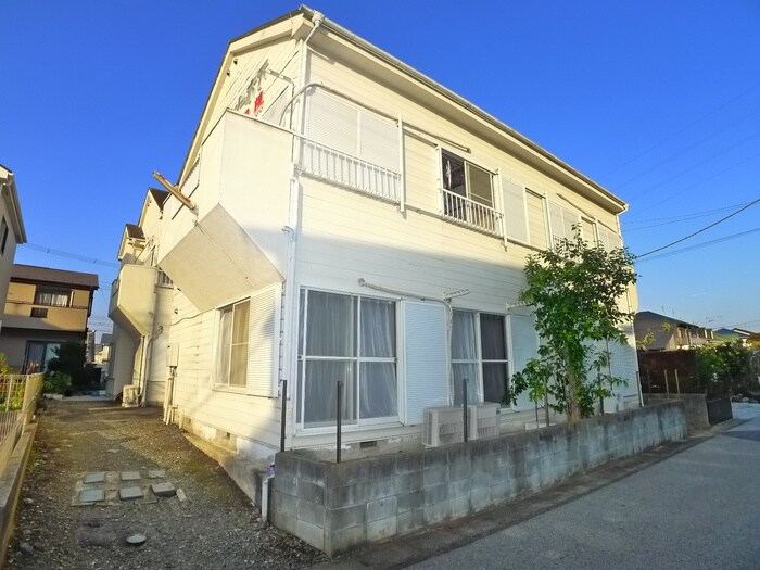 物件外観写真2　(駐輪場)