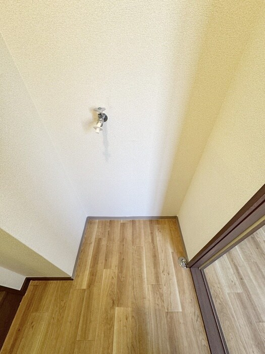 物件内観写真17　(洗濯機置場)