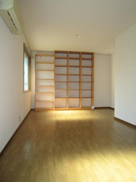 物件内観写真5　(居室)