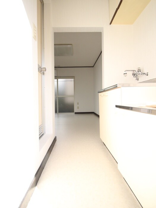 物件内観写真17　(廊下)