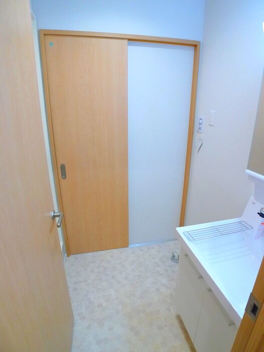 物件内観写真17　(内観写真)