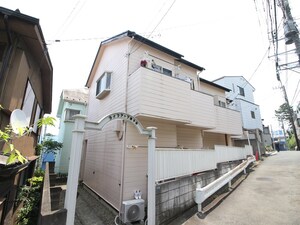 ライフアップ新子安外観写真
