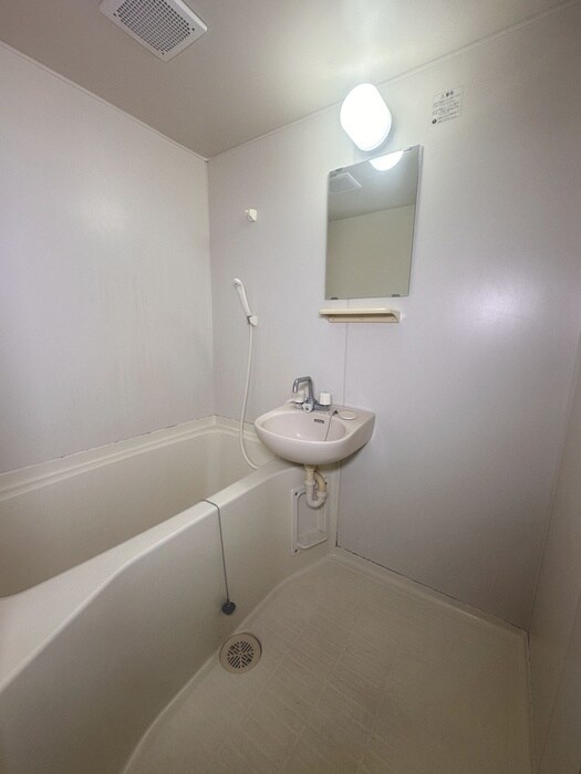 物件内観写真12　(バス／シャワールーム等)