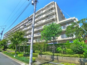 ライオンズマンション浦安外観写真
