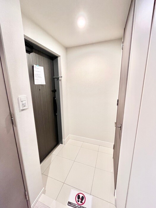 物件内観写真15　(玄関)