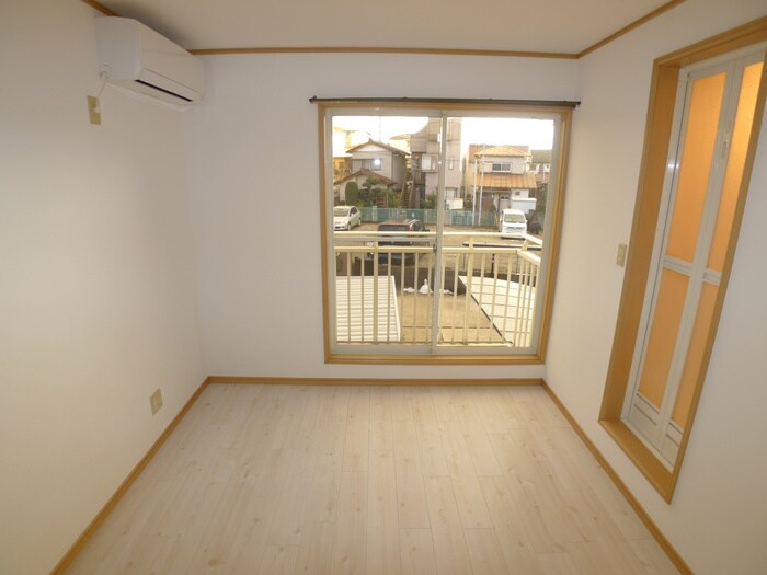 物件内観写真8　(居室)