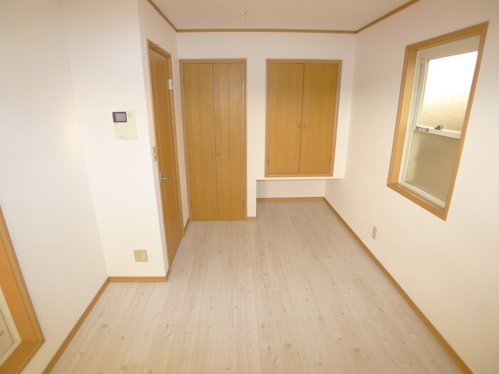 物件内観写真9　(居室)