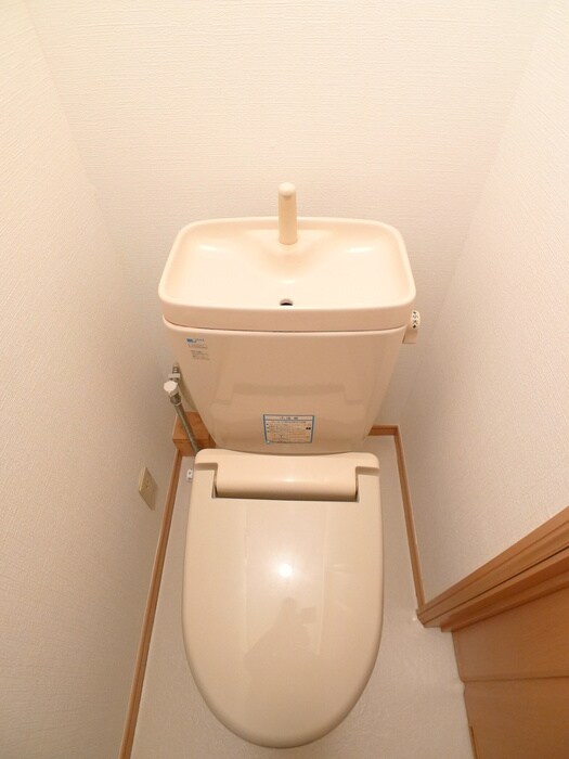 物件内観写真15　(トイレ)