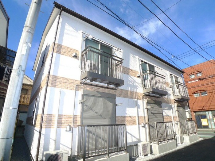 物件外観写真3　(エントランス部分)