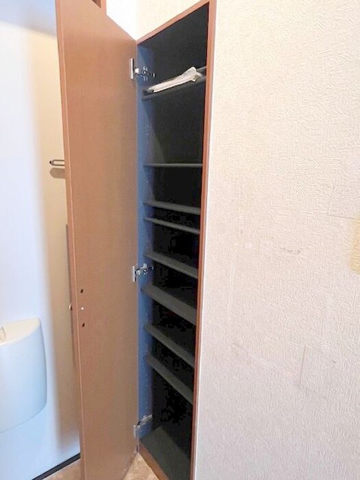 物件内観写真12　(靴箱)