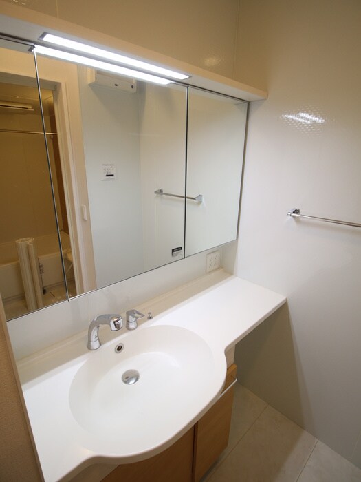 物件内観写真11　(洗面)