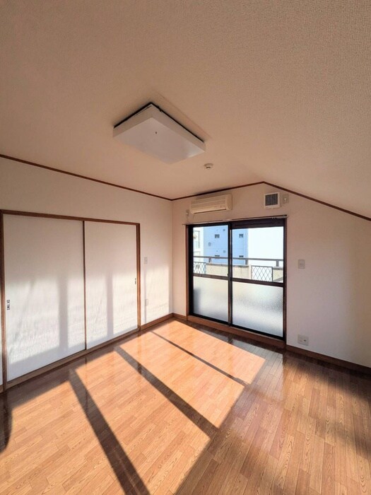 物件内観写真10　(居室)