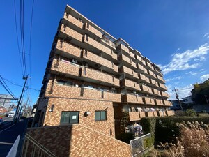 ﾗｲｵﾝｽﾞﾏﾝｼｮﾝ聖蹟桜ヶ丘第５(108)外観写真