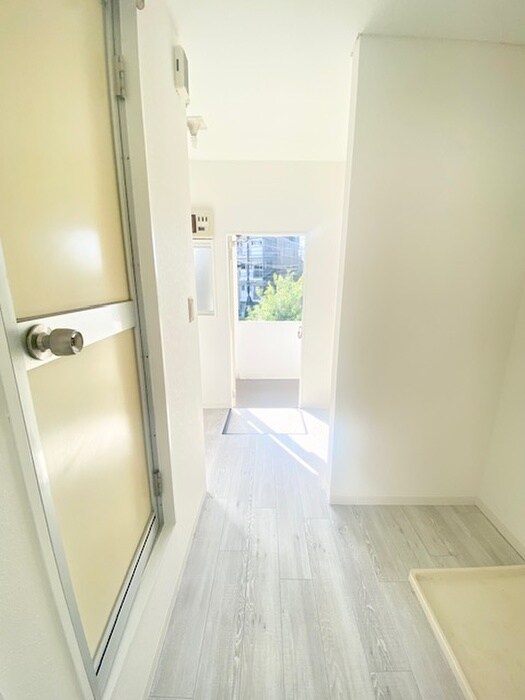 物件内観写真18　(廊下)