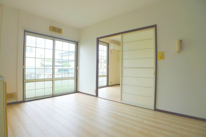 物件内観写真10　(居室)