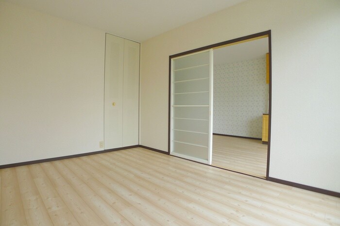 物件内観写真18　(居室)