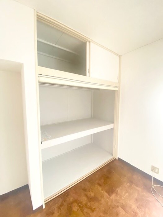 物件内観写真12　(収納)