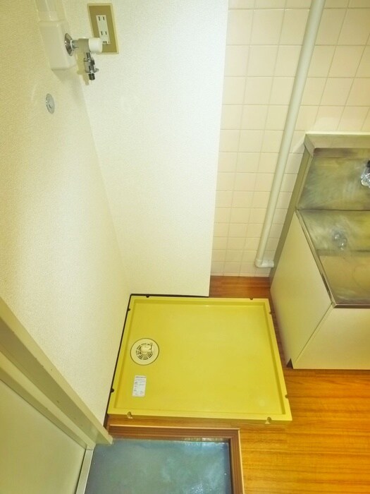 物件内観写真19　(洗濯機置場)