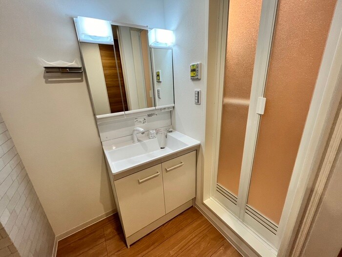 物件内観写真12　(洗面)