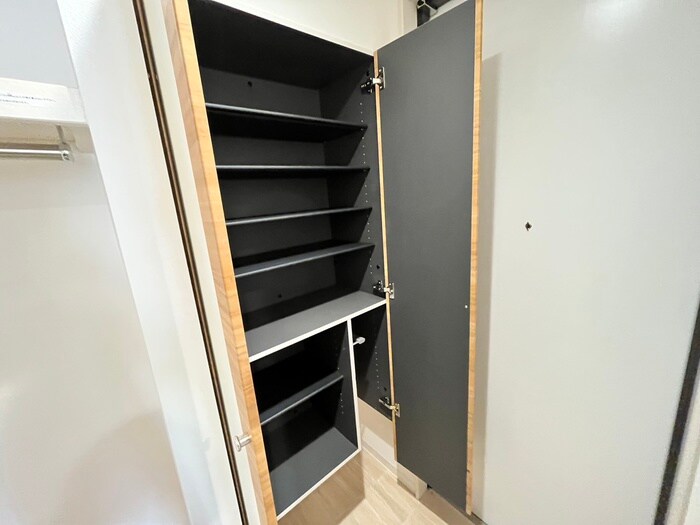 物件内観写真15　(靴箱)