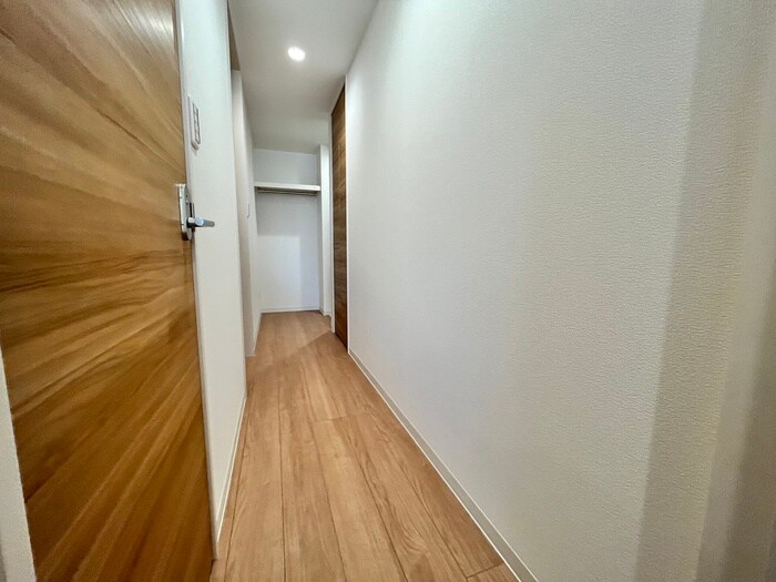 物件内観写真18　(廊下)