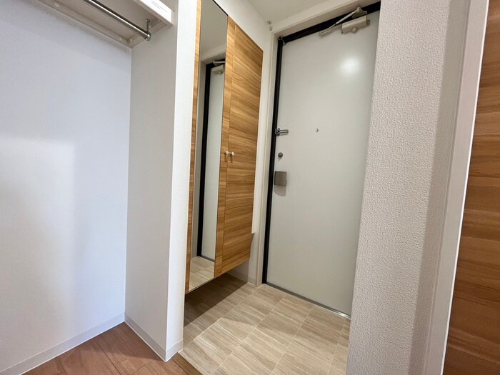 物件内観写真19　(玄関)