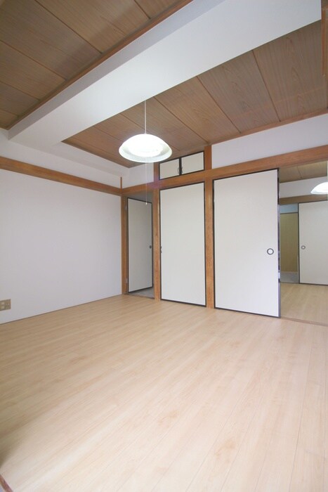 物件内観写真8　(居室)