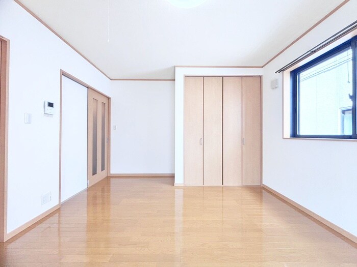 物件内観写真8　(居室)