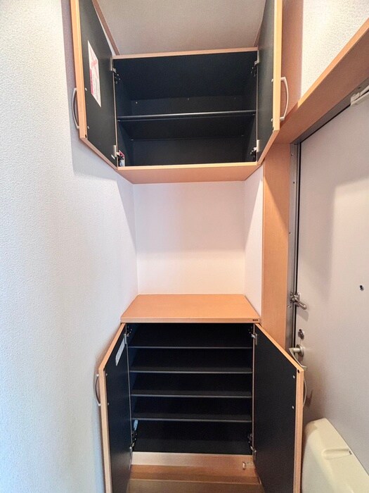 物件内観写真16　(靴箱)