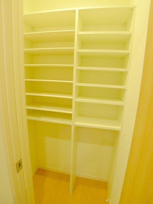 物件内観写真13　(靴箱)