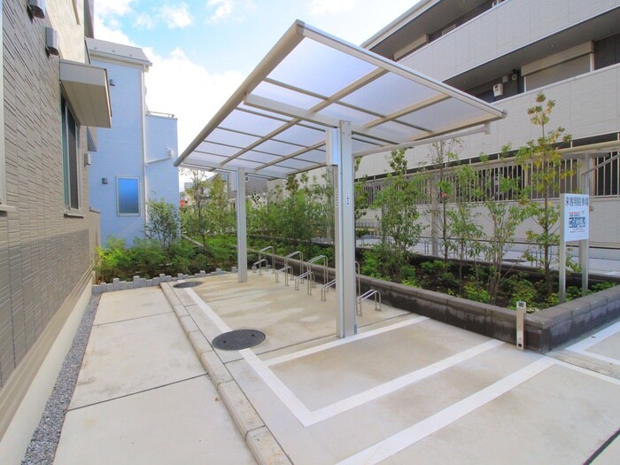 物件外観写真6　(駐輪場)