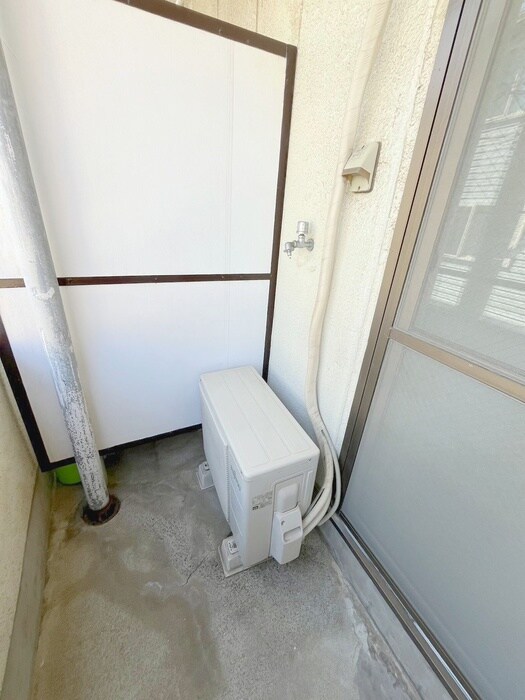 物件内観写真12　(洗濯機置場)