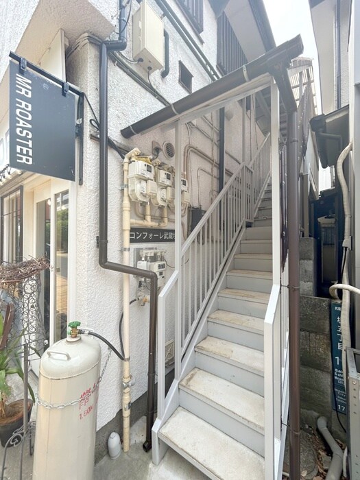 コンフォーレ武蔵境のエントランス部分