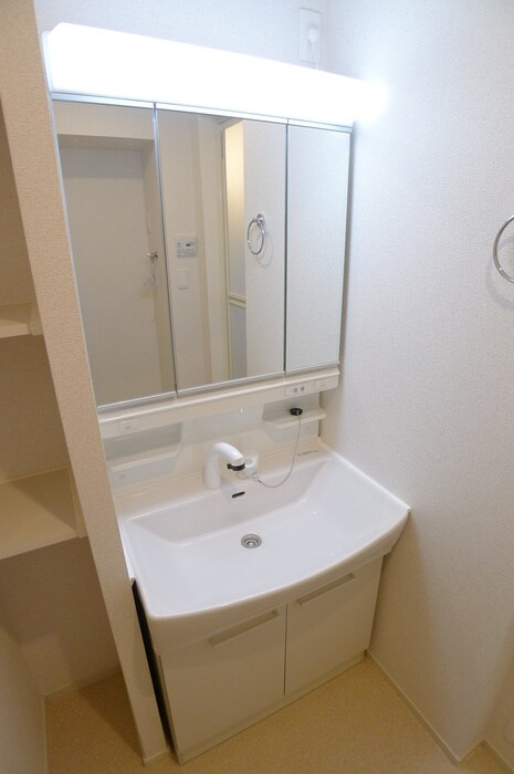 物件内観写真11　(洗面)