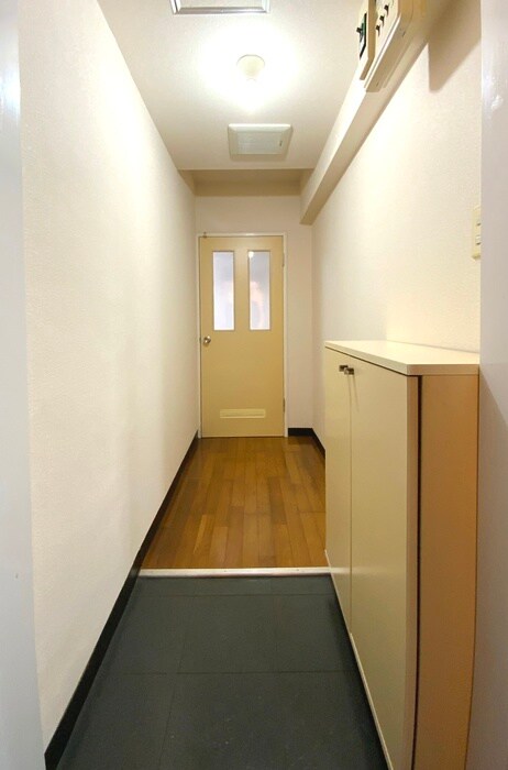 物件内観写真14　(玄関)