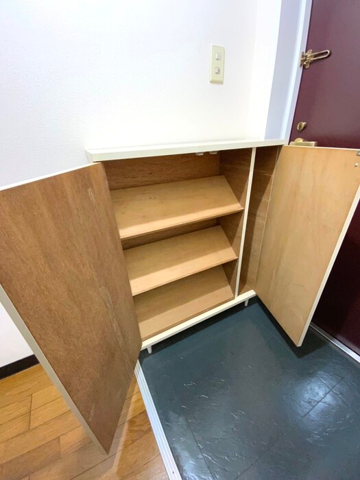 物件内観写真15　(靴箱)