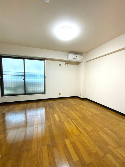 物件内観写真21　(室内からの展望)