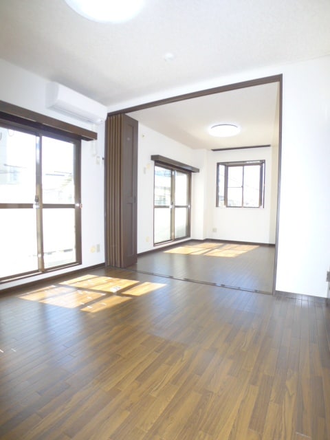 物件内観写真4　(居室)