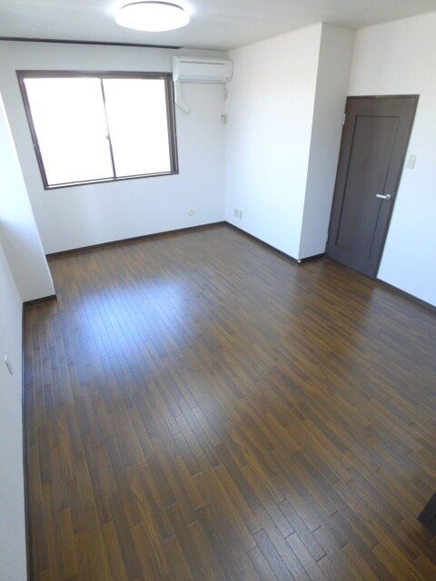 物件内観写真6　(居室)